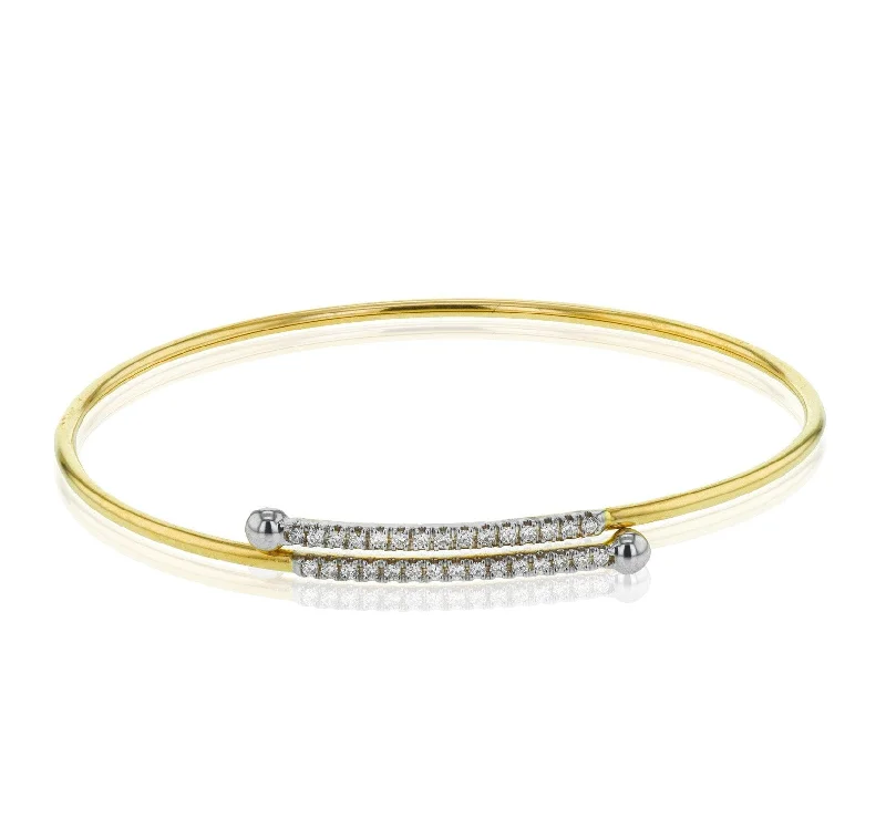 Bangle in 18k Gold with Diamonds