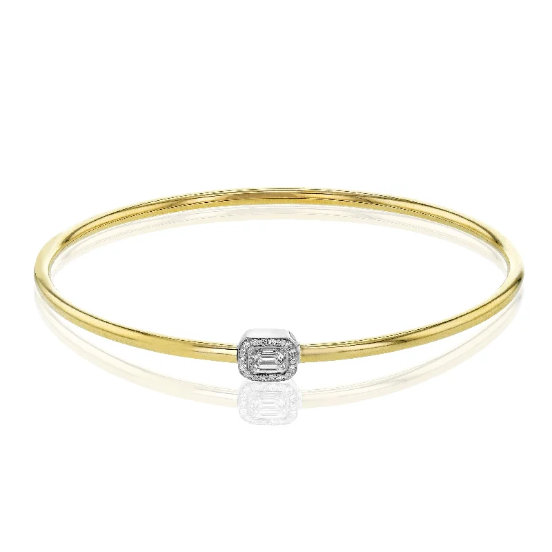 Bangle in 18k Gold with Diamonds